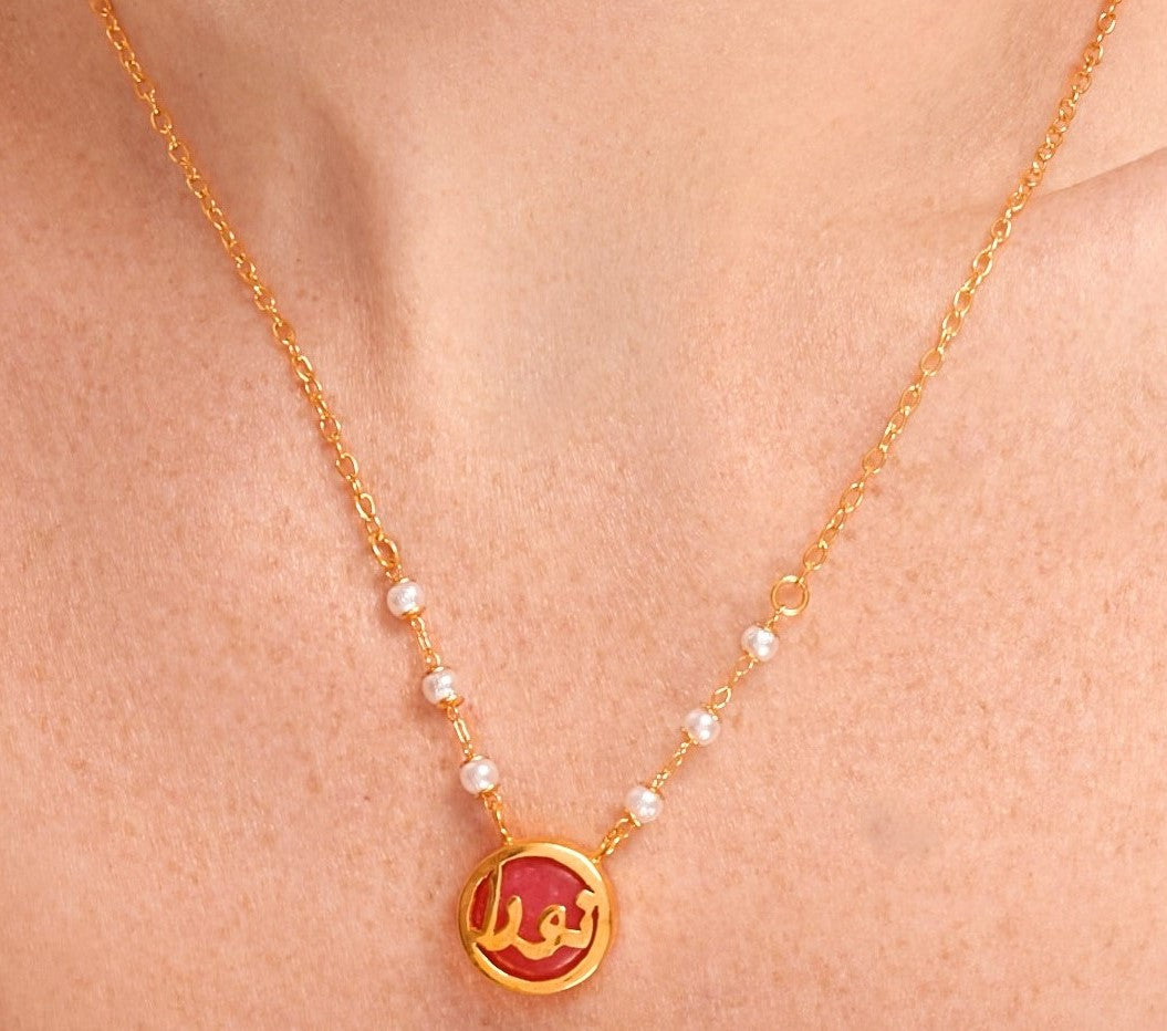 RED CIRCLE SEASHELL NECKLACE
