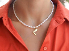 PEARLS NECKLACE WITH LETTER