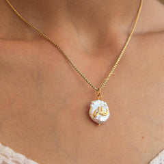 NATURAL SEASHELL NECKLACE