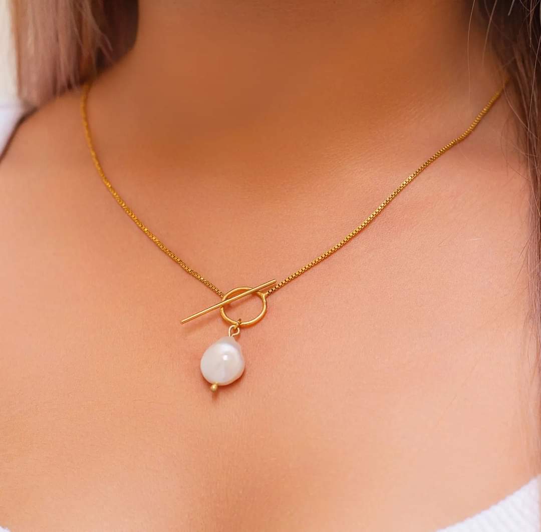 NATURAL SEASHELL WITH WIDE RING