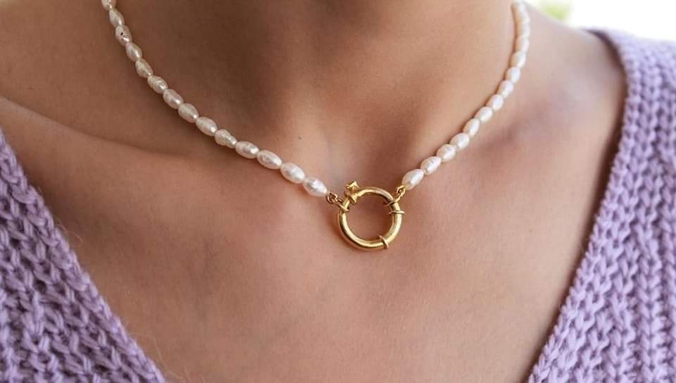 Pearl Necklace With Wide Ring