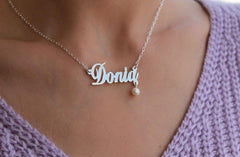 NAME NECKLACE WITH PEARL