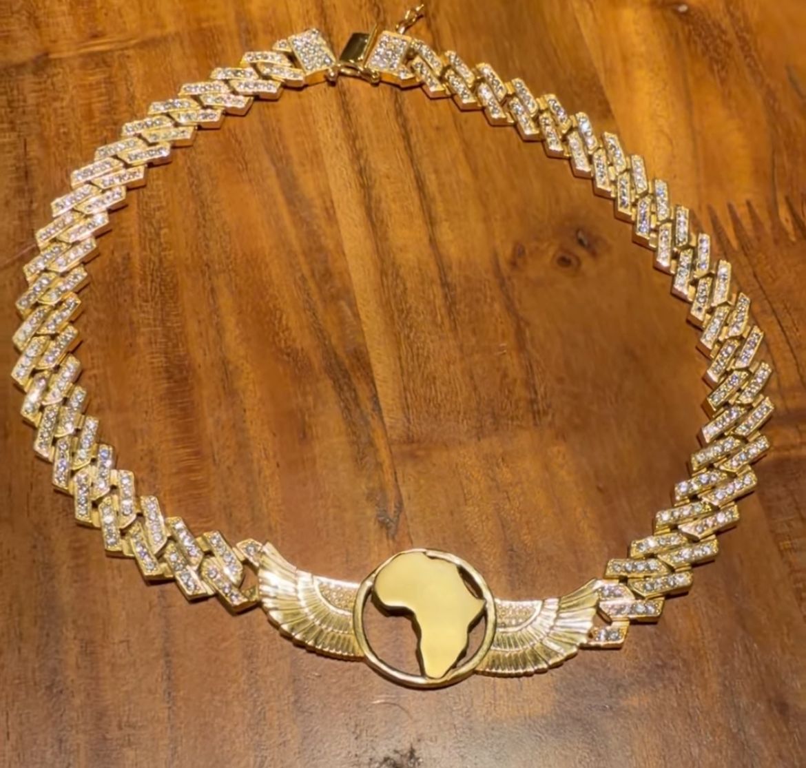 AFRICA NECKLACE